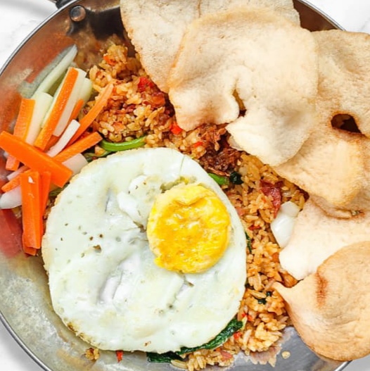 Nasi goreng kombinasi